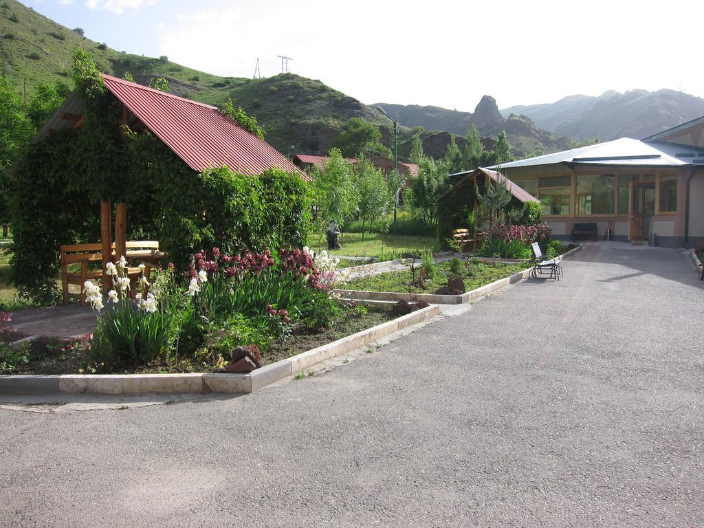 Lucytour Hotel Hermon Exterior photo